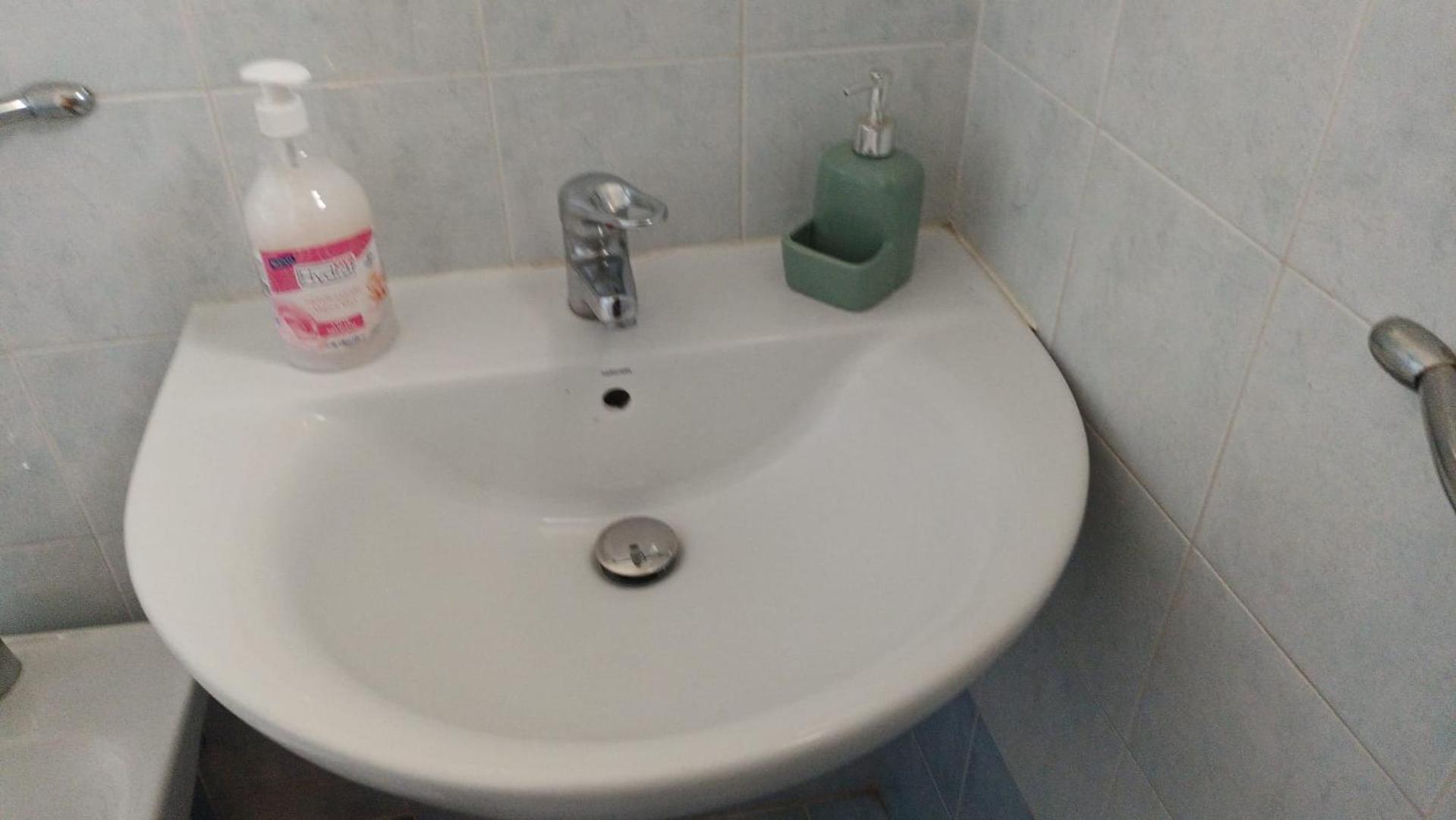 Casa N 2 Con Parcheggio Privato E Colonnina Ricarica Apartment Livorno Bagian luar foto