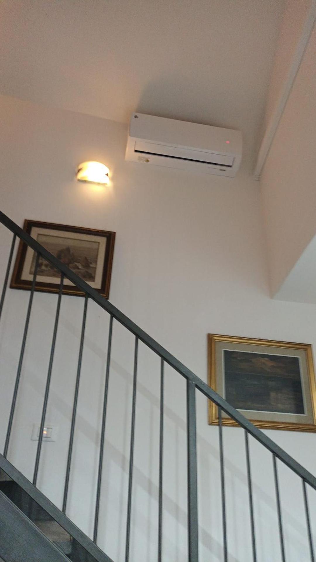Casa N 2 Con Parcheggio Privato E Colonnina Ricarica Apartment Livorno Bagian luar foto